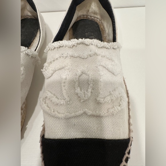 Chanel Canvas Espadrille // Size 35 - Picture 3 of 9